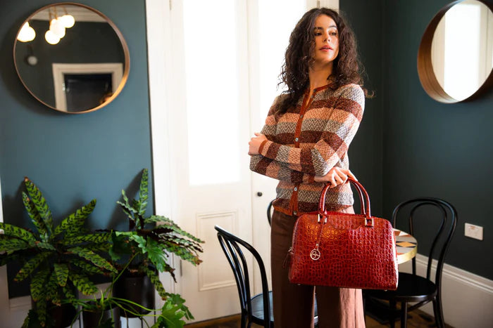 Why Zipper Leather Bags are a Must-Have Accessory