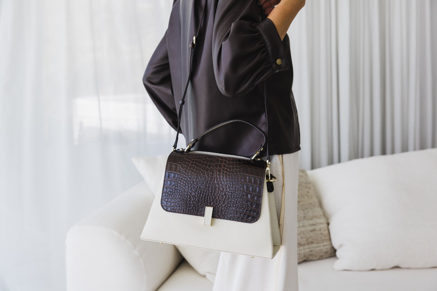 Lisa Large top handle leather bag Off-White and Dark Chocolate
