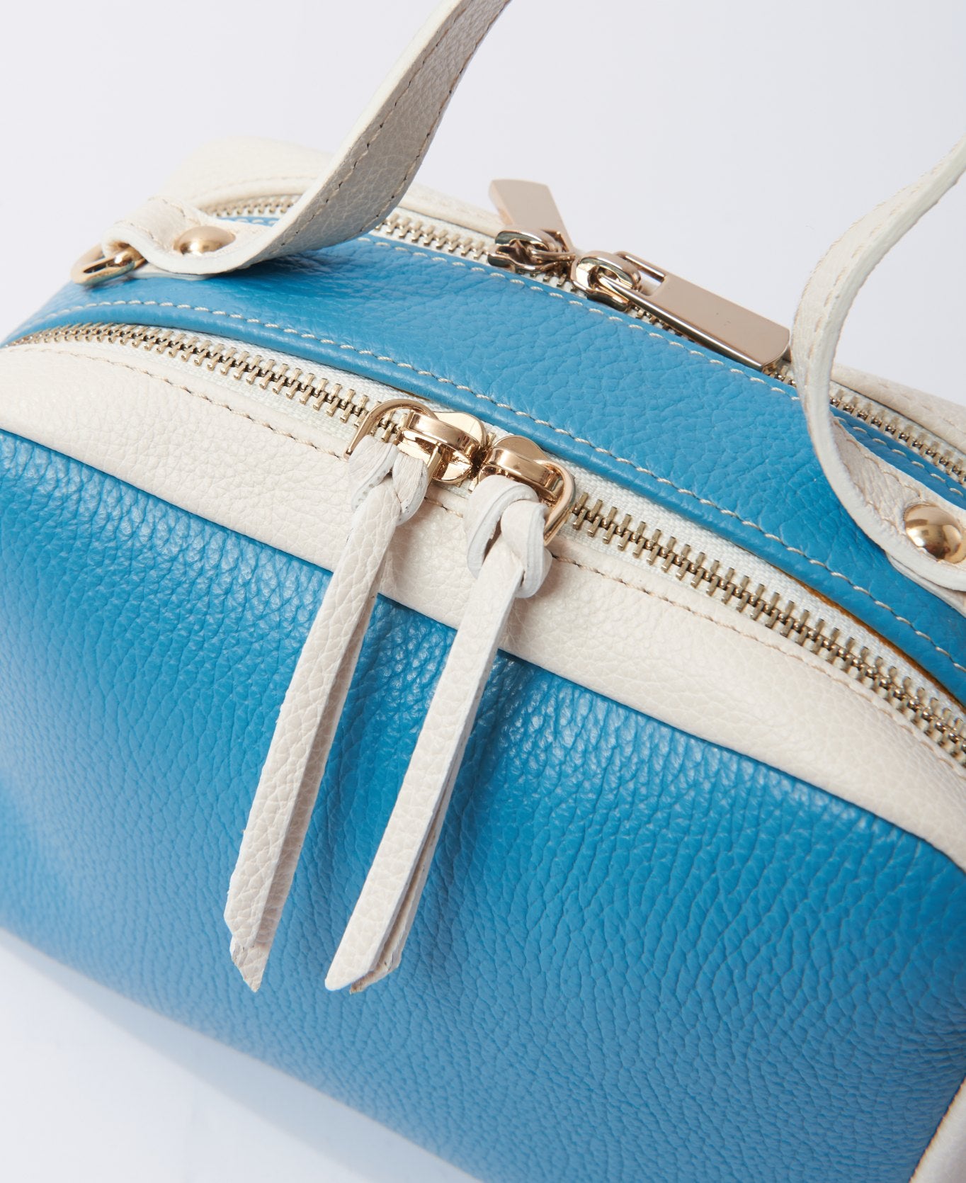 Borsa camera in pelle bicolore acqua e bianco