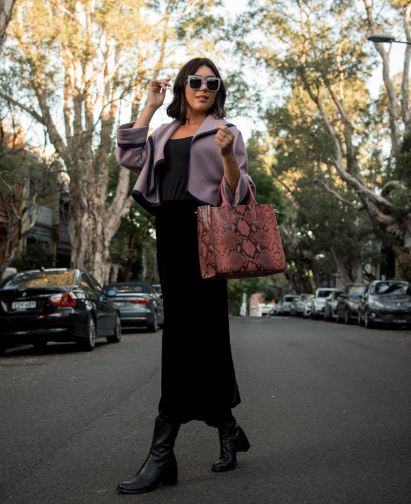 Tote Leather Bags: Styling Tips and Their Rising Popularity in 2023