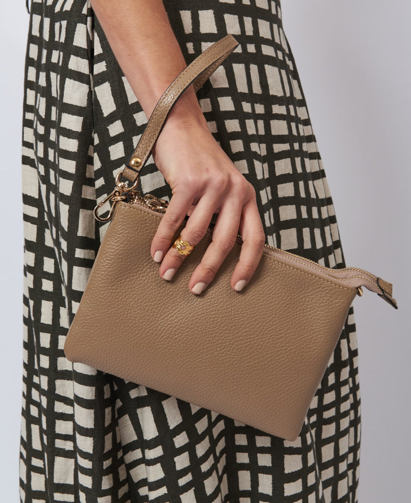 Greta Leather Clutch Crossbody beige – Bags