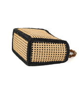 Borsa a secchiello in rattan e rafia con manico in bambù