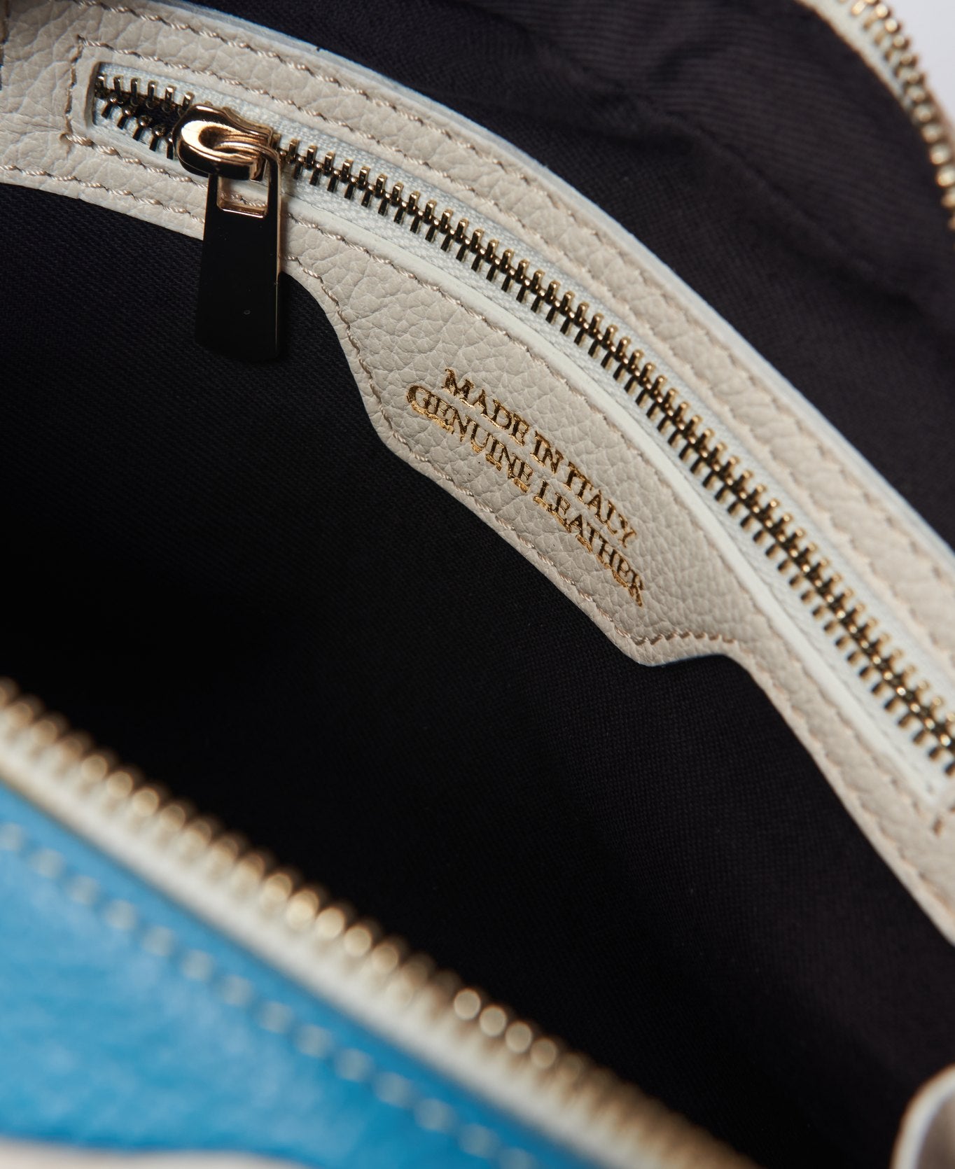 Camera leather bag bi-colour aqua and white