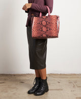 Florence Tote leather bag snake effect pink